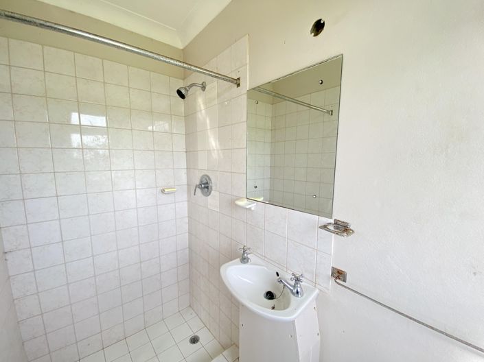 Image No.10-4 Bed House for sale