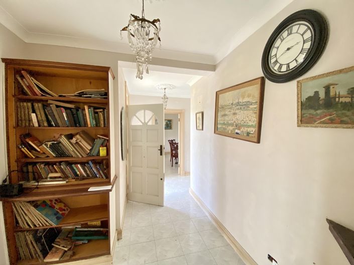 Image No.15-4 Bed House for sale