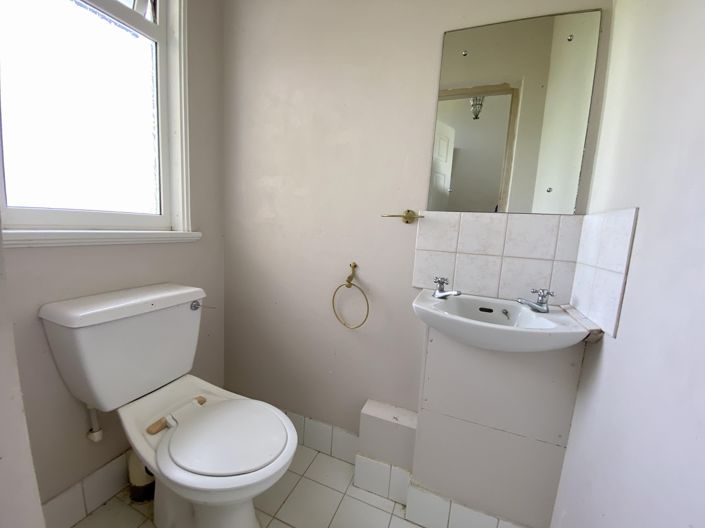 Image No.16-4 Bed House for sale