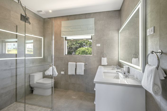 Image No.16-6 Bed House for sale