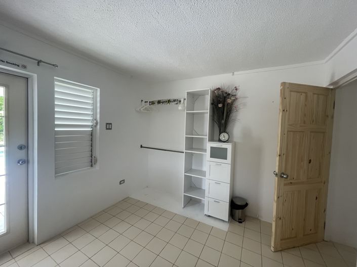 Image No.14-6 Bed Property for sale