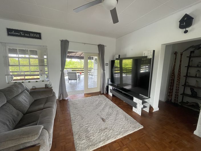 Image No.28-6 Bed Property for sale
