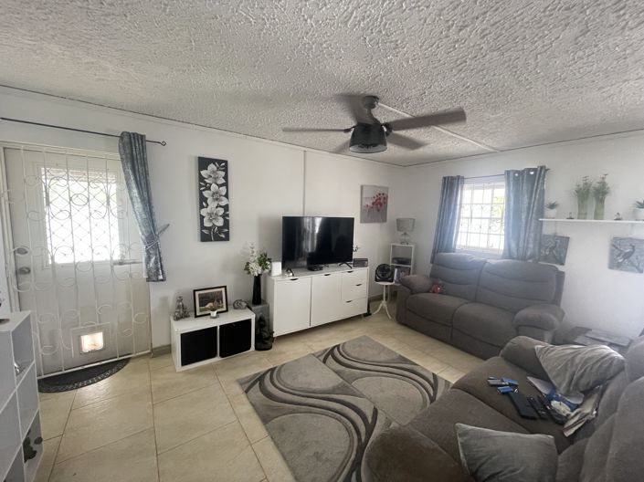 Image No.7-6 Bed Property for sale
