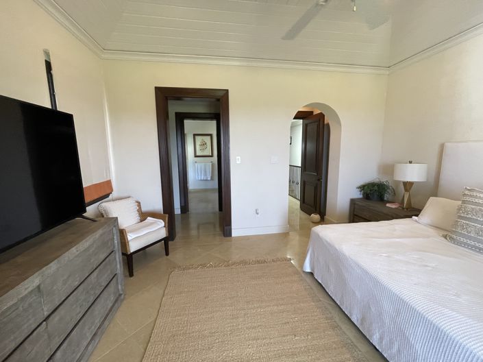 Image No.10-3 Bed House for sale
