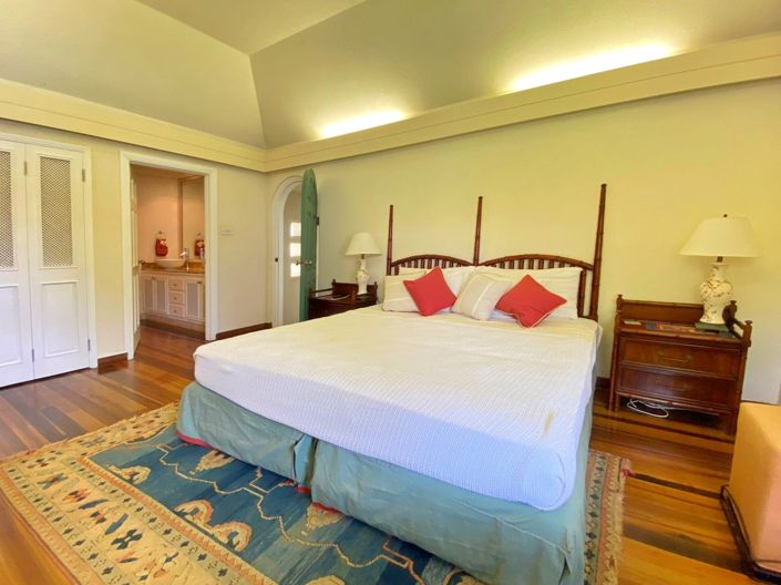 Image No.21-6 Bed House for sale