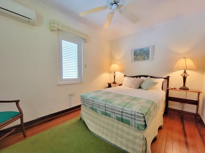 Image No.24-6 Bed House for sale