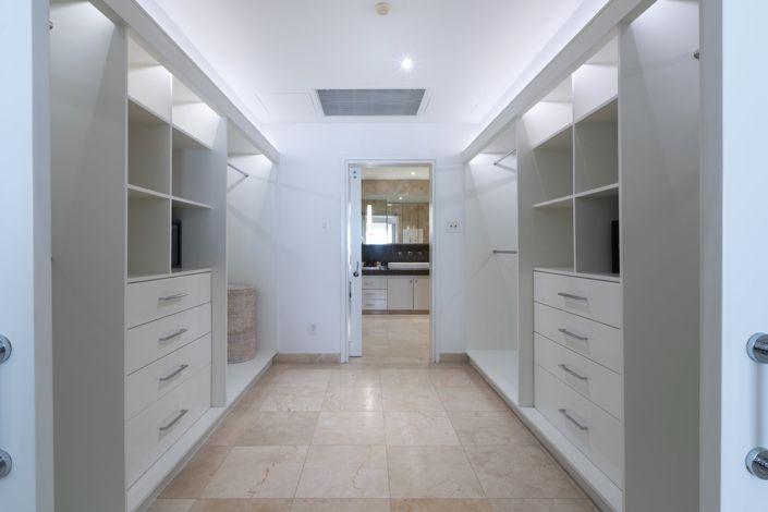 Image No.18-3 Bed Property for sale