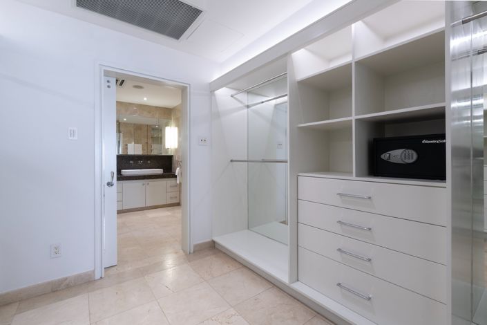 Image No.19-3 Bed Property for sale