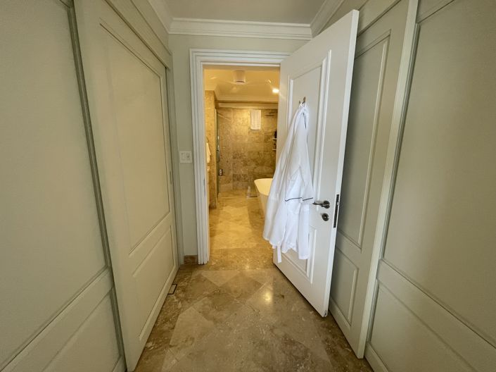 Image No.11-2 Bed Property for sale
