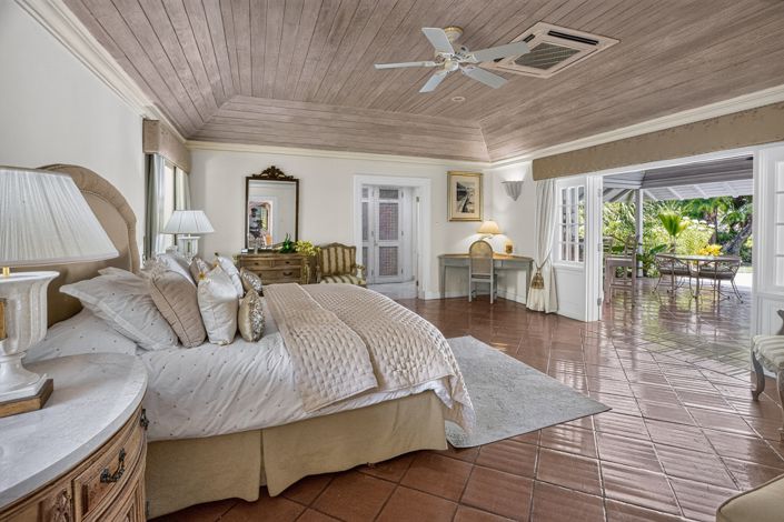 Image No.5-5 Bed Property for sale