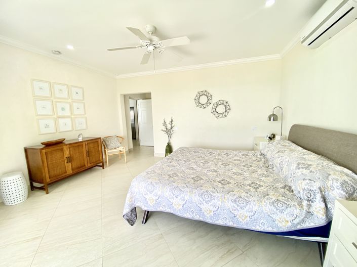 Image No.8-3 Bed Property for sale