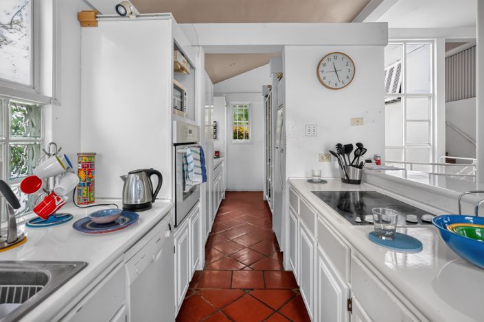 Image No.20-3 Bed House for sale