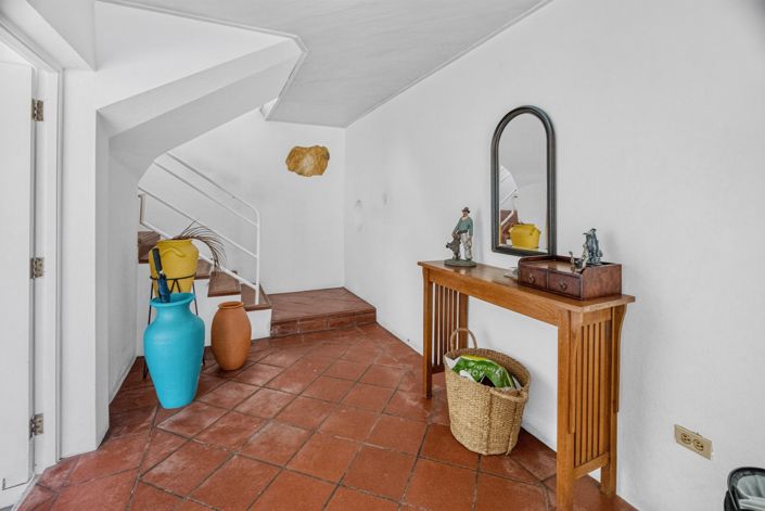 Image No.7-3 Bed House for sale