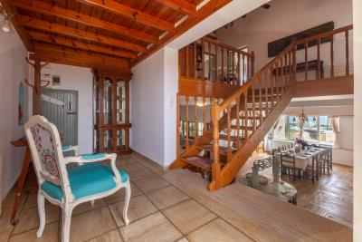 Front-Foyer-9383-HDR--George-Panagakos