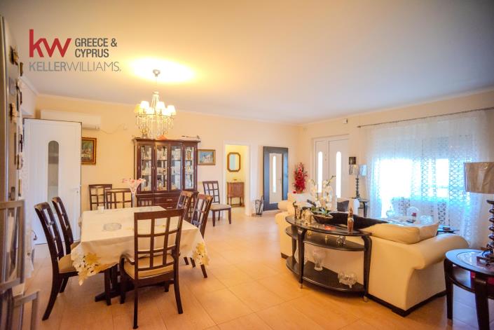 Image No.9-Maison de 4 chambres à vendre à Elos