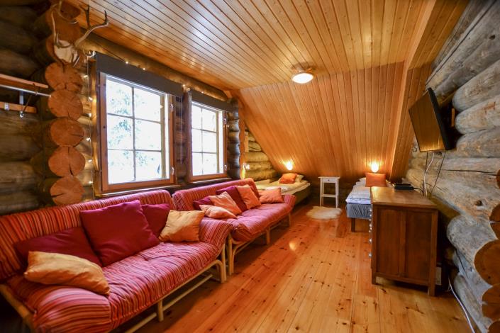 Image No.15-3 Bed Cottage for sale