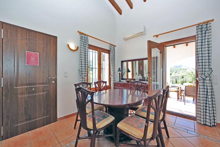 Image No.6-4 Bed Villa for sale