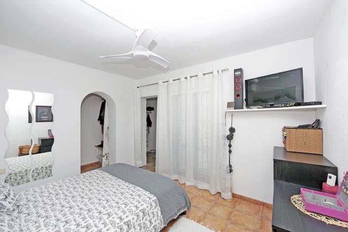 Image No.10-3 Bed Villa for sale