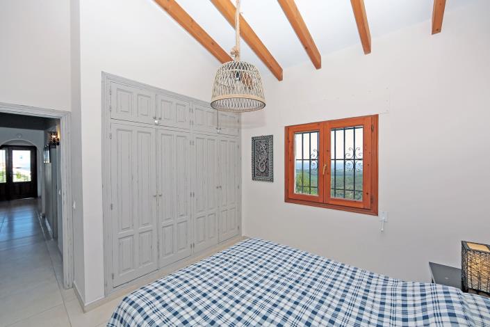 Image No.10-4 Bed Villa for sale