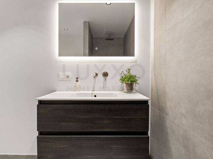 Image No.20-2 Bed Apartment for sale