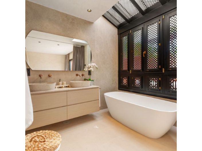 Image No.17-4 Bed Penthouse for sale