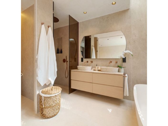 Image No.18-4 Bed Penthouse for sale