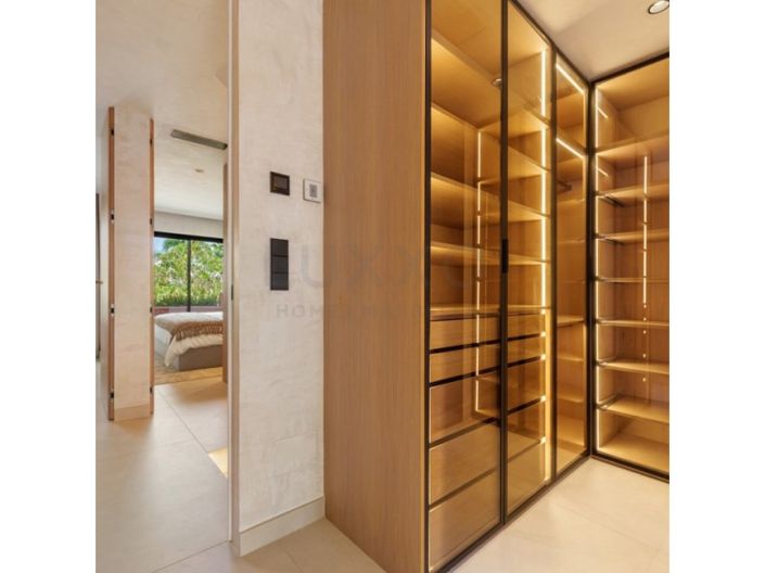 Image No.21-4 Bed Penthouse for sale