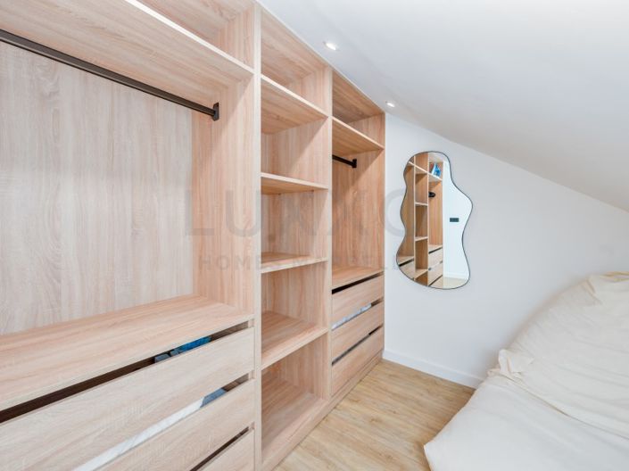 Image No.17-3 Bed House for sale