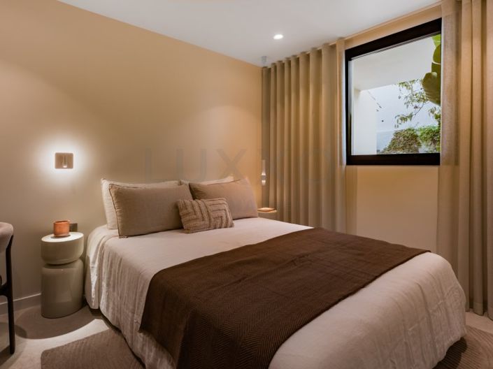 Image No.16-3 Bed House for sale