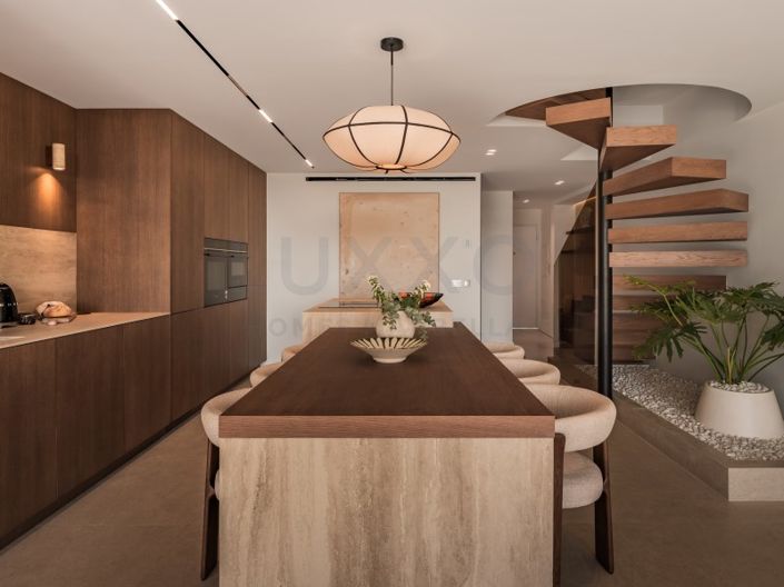 Image No.9-3 Bed House for sale