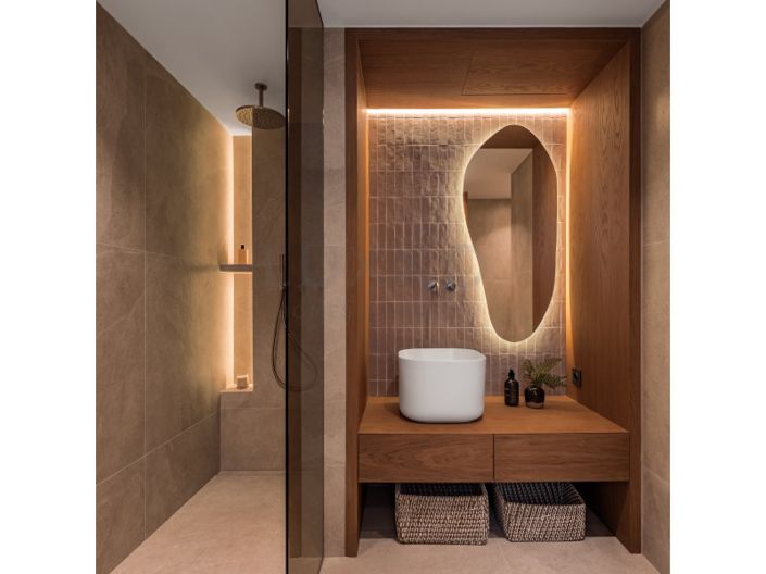 Image No.17-4 Bed House for sale