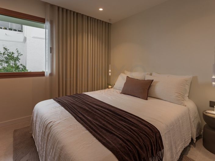 Image No.18-4 Bed House for sale