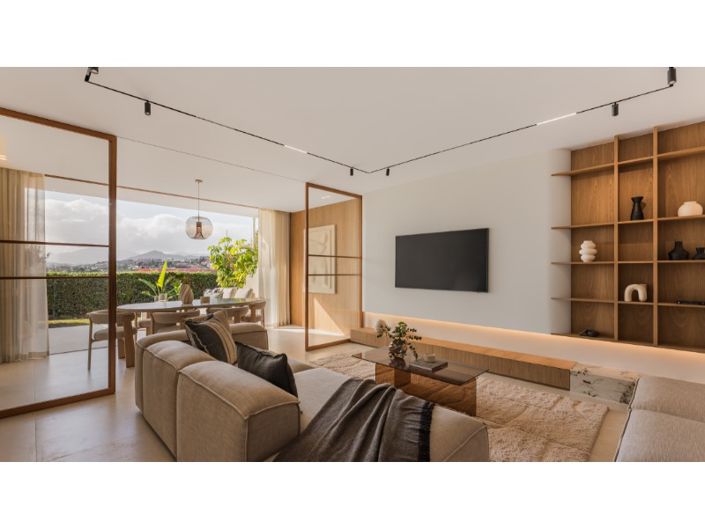 Image No.2-4 Bed House for sale