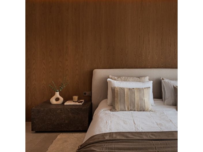 Image No.25-4 Bed House for sale