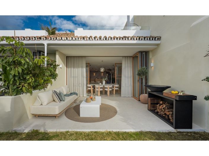 Image No.26-4 Bed House for sale