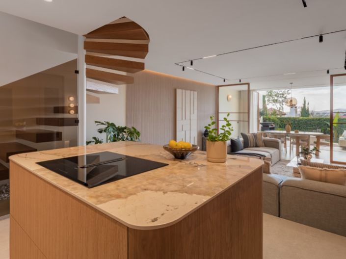 Image No.5-4 Bed House for sale