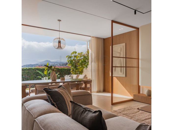 Image No.7-4 Bed House for sale