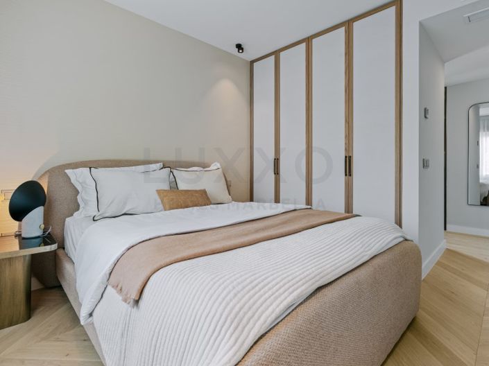 Image No.21-3 Bed Apartment for sale