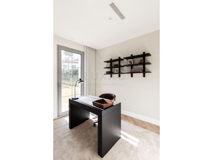 Image No.12-4 Bed Villa for sale