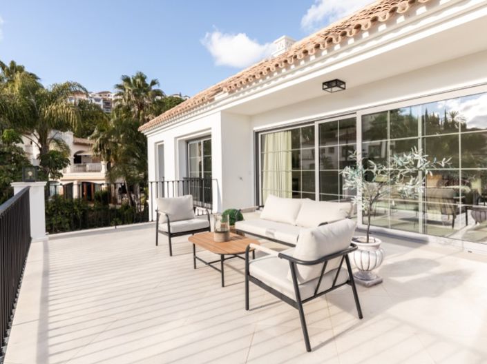 Image No.4-4 Bed Villa for sale