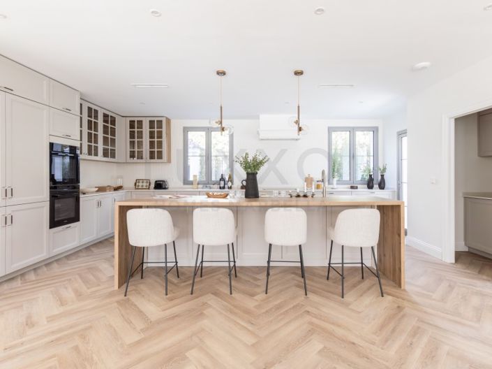 Image No.8-4 Bed Villa for sale