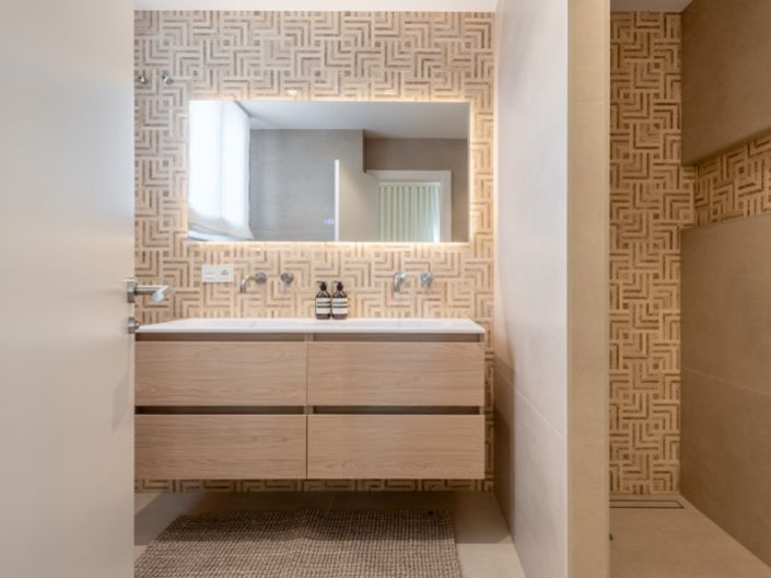 Image No.15-3 Bed House for sale