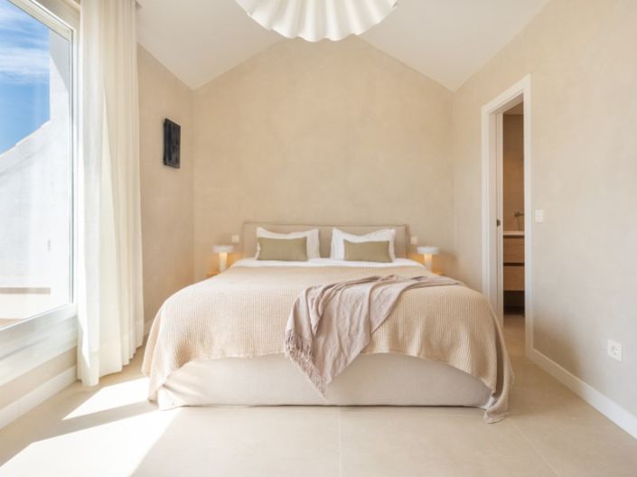 Image No.22-3 Bed House for sale