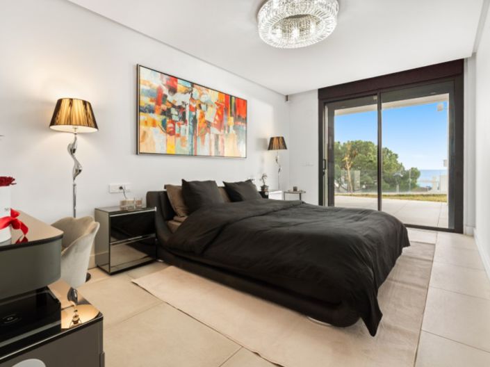Image No.10-3 Bed Apartment for sale