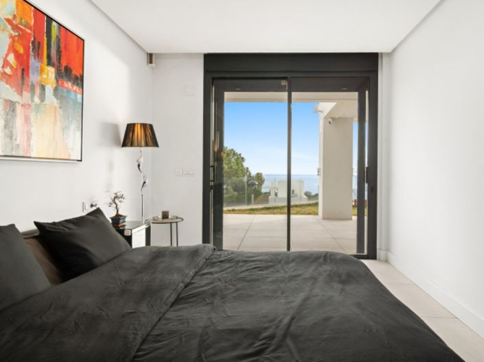 Image No.12-3 Bed Apartment for sale