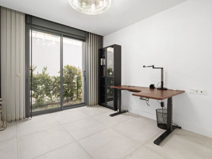 Image No.13-3 Bed Apartment for sale