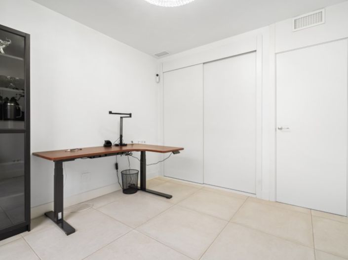 Image No.14-3 Bed Apartment for sale