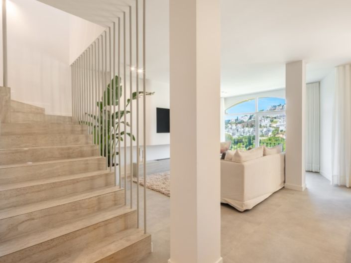 Image No.10-3 Bed Apartment for sale