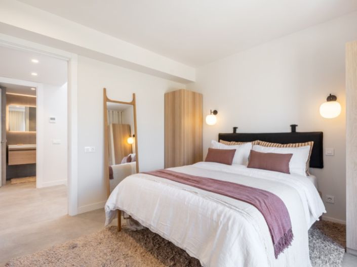 Image No.20-3 Bed Apartment for sale