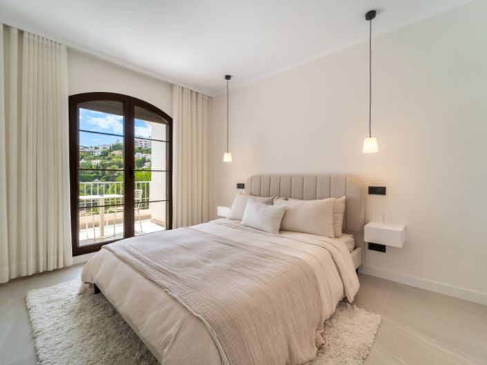 Image No.17-3 Bed Apartment for sale